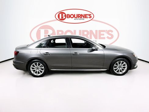 Used 2022 Audi A4 2.0T Premium image 11