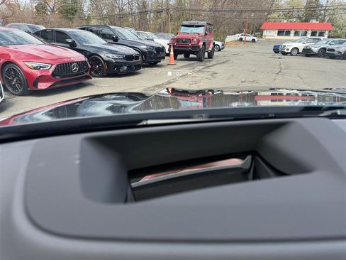 Used 2025 BMW X5 xDrive50e w/ M Sport Package image 39