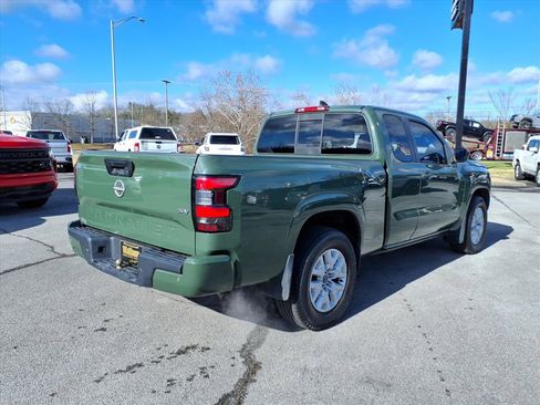 Certified 2022 Nissan Frontier SV w/ Technology Package image 16
