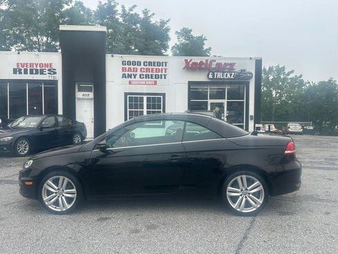 Used 2012 Volkswagen Eos Executive FWD image 1