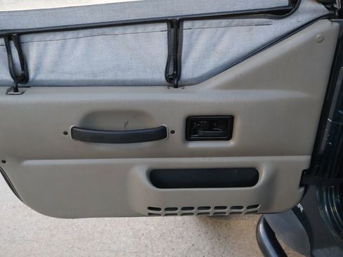 Used 2006 Jeep Wrangler X w/ Tire & Wheel Group (Ecco) image 13