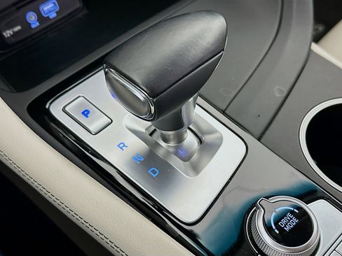 Used 2021 Genesis G70 2.0T image 24