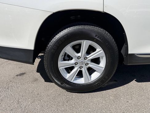 Used 2012 Toyota Highlander FWD image 40