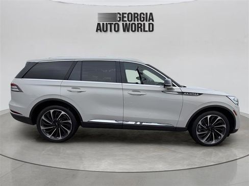 Used 2020 Lincoln Aviator Reserve w/ Equipment Group 202A AWD/4WD image 15
