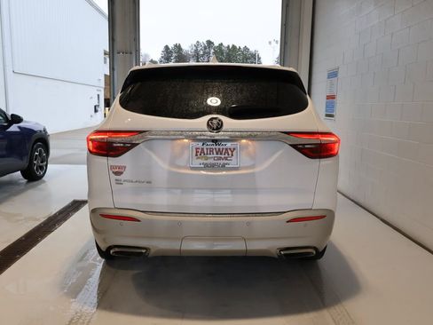 Certified 2021 Buick Enclave Essence w/ Sound and Sites Package AWD/4WD image 8