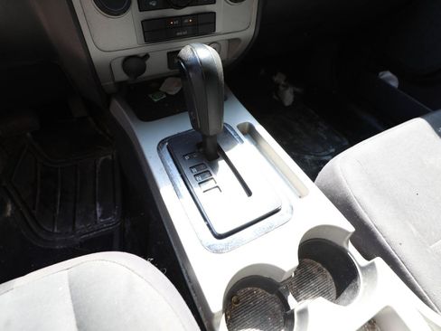 Used 2011 Ford Escape XLT FWD image 18