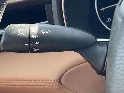 Used 2019 Toyota Avalon Limited w/ Advanced Safety Package image 23