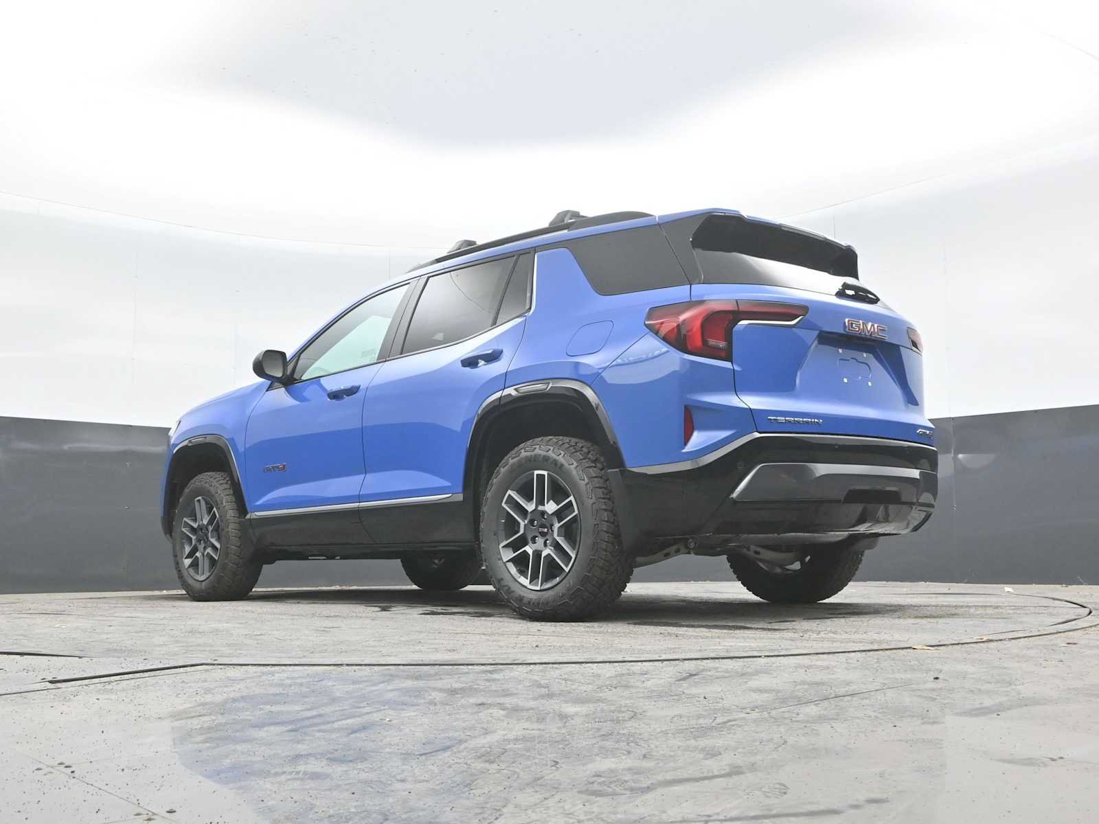 New 2027 GMC Terrain AT4 w/ LPO, Hit The Road Package AWD/4WD image 38