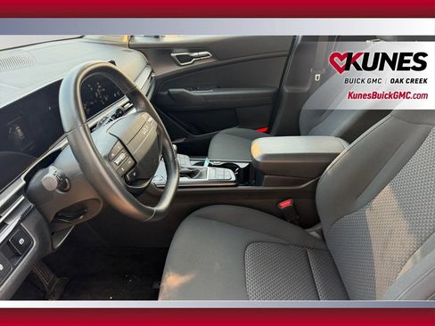 Used 2026 Kia Sportage LX FWD image 18