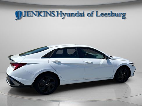 New 2026 Hyundai Elantra SEL Sport image 5