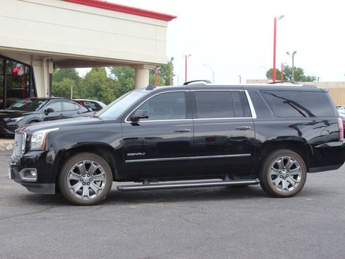 Used 2016 GMC Yukon XL Denali w/ Open Road Package AWD/4WD image 6