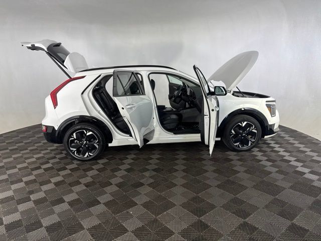Certified 2023 Kia Niro Wave FWD image 15