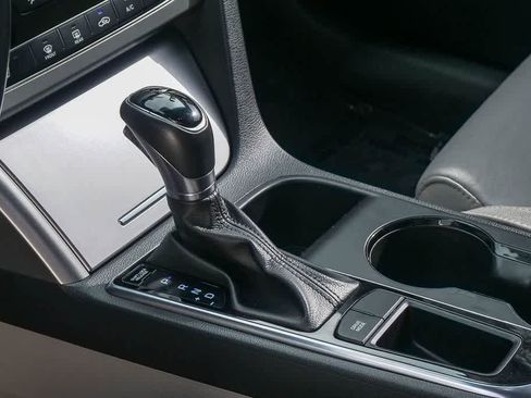 Used 2016 Hyundai Sonata Sport w/ Option Group 1V image 19