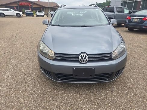 Used 2013 Volkswagen Jetta SE FWD image 2