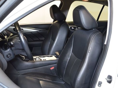 Used 2022 INFINITI Q50 Luxe w/ Cargo Package AWD/4WD image 3