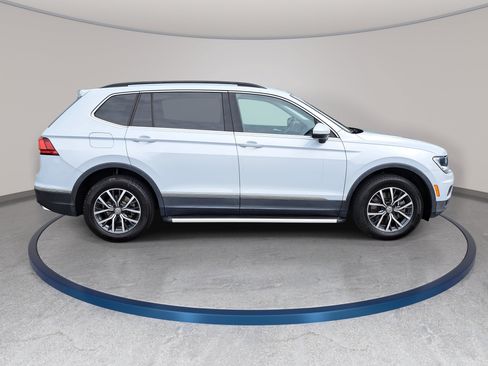Used 2018 Volkswagen Tiguan SE FWD image 4