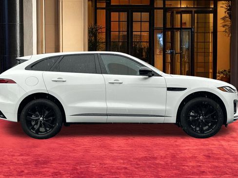 New 2025 Jaguar F-PACE R-Dynamic S image 8
