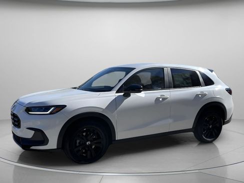 New 2026 Honda HR-V Sport image 2