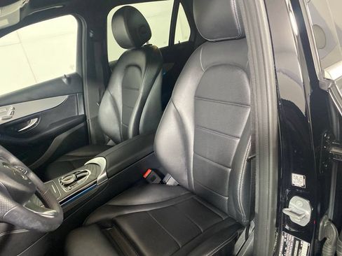 Used 2019 Mercedes-Benz GLC 300 4MATIC image 13