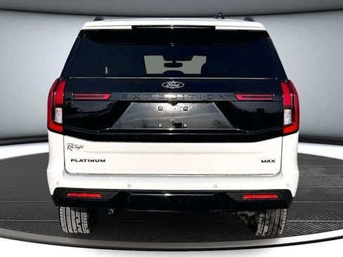 Used 2025 Ford Expedition Max Platinum w/ Stealth Performance Package image 5