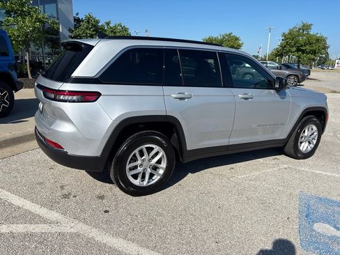 Used 2024 Jeep Grand Cherokee Laredo X w/ Luxury Tech Group I AWD/4WD image 30