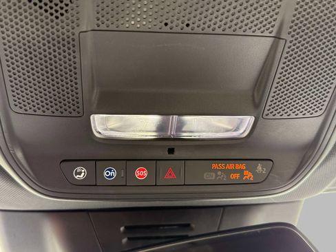 Used 2024 Chevrolet Equinox EV RS FWD image 25