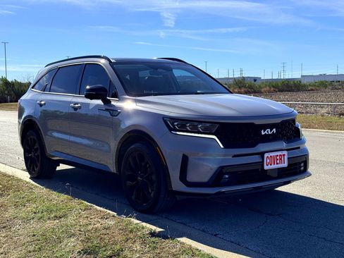 Used 2022 Kia Sorento SX image 4