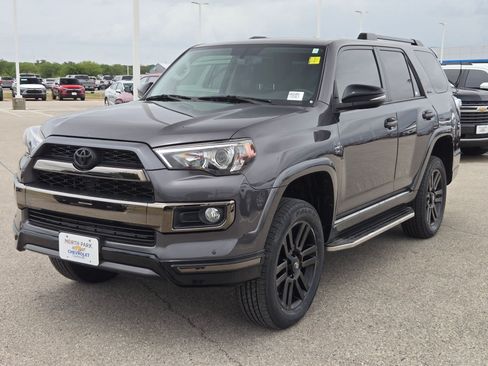 Used 2019 Toyota 4Runner Limited AWD/4WD image 7