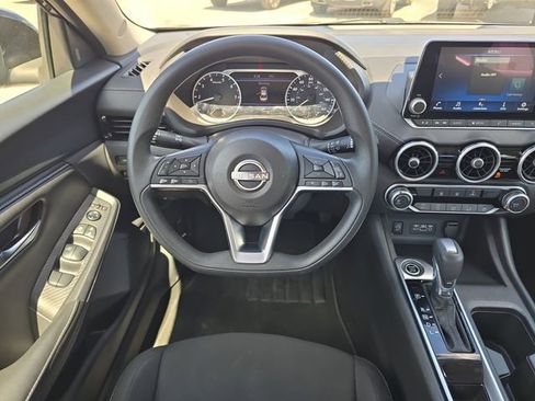 Used 2024 Nissan Sentra SV FWD image 10