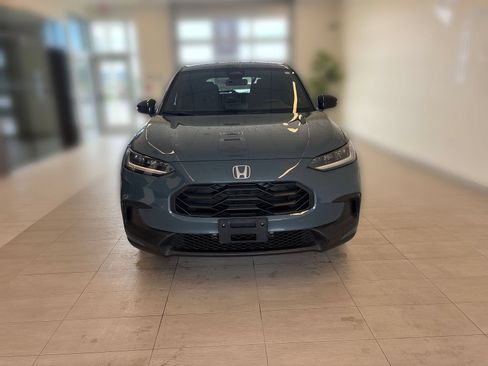 Certified 2025 Honda HR-V Sport image 5