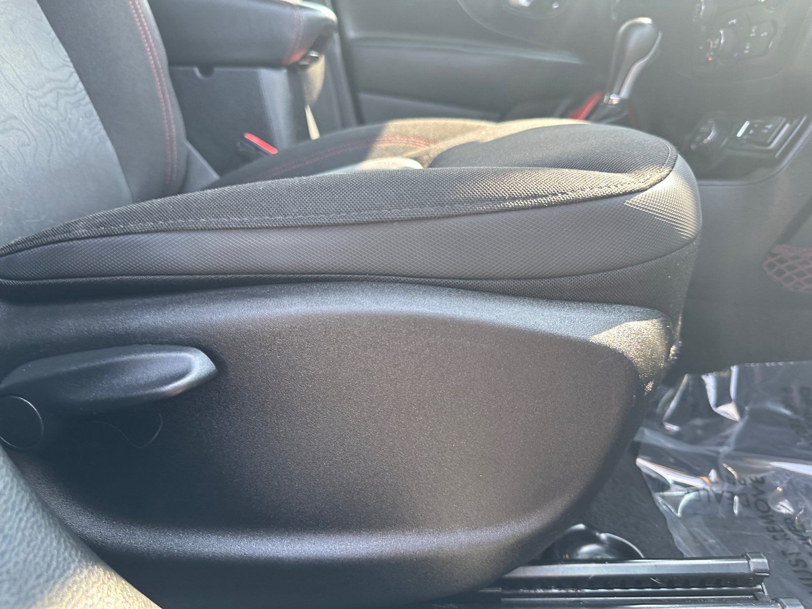 Used 2019 Jeep Renegade Trailhawk w/ Cold Weather Group II AWD/4WD image 32