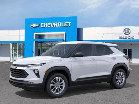 New 2026 Chevrolet TrailBlazer LS image 2