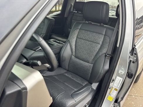 Used 2022 Toyota Tundra Limited image 18