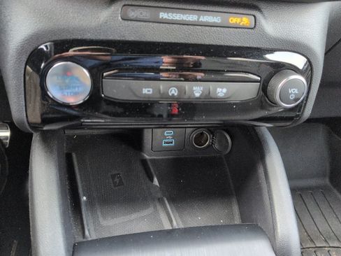 Certified 2023 Ford Escape ST-Line Select w/ Tech Pack #2 image 12