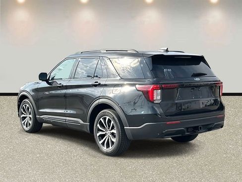 New 2026 Ford Explorer ST-Line w/ Premium Package image 7