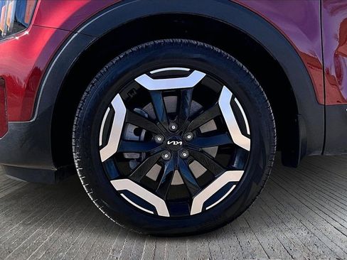 Certified 2024 Kia Telluride EX w/ EX Captain's Chair Package image 8