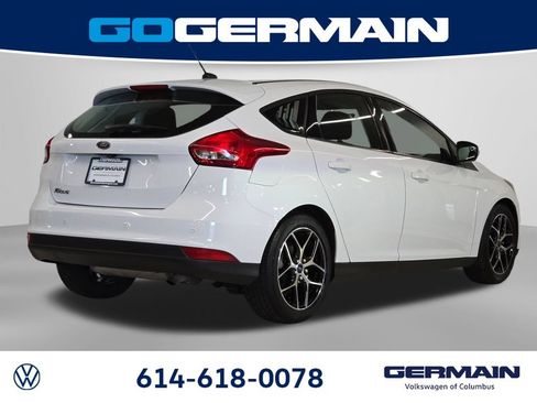 Used 2018 Ford Focus SEL w/ Cold Weather Package FWD image 9
