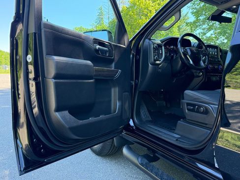 Used 2021 Chevrolet Silverado 1500 RST w/ Redline Edition AWD/4WD image 11