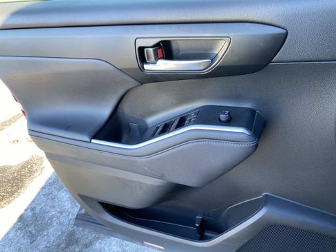 Used 2023 Toyota Highlander XSE image 18