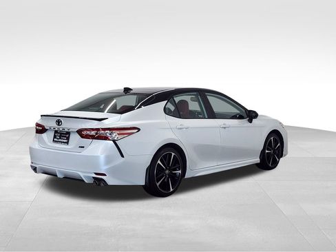 Used 2020 Toyota Camry XSE image 8