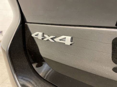 Certified 2024 Jeep Grand Cherokee L Limited w/ Luxury Tech Group II image 9