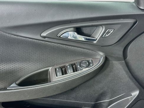 Used 2018 Chevrolet Malibu LT w/ Driver Confidence Package FWD image 17