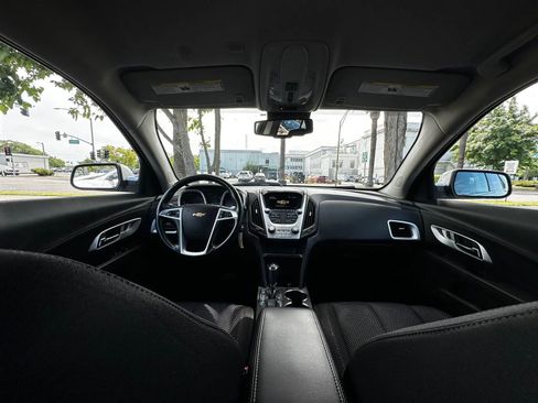 Used 2017 Chevrolet Equinox LT w/ Convenience Package image 10