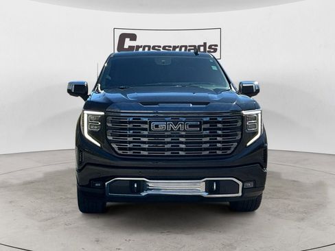 Used 2022 GMC Sierra 1500 Denali Ultimate AWD/4WD image 8