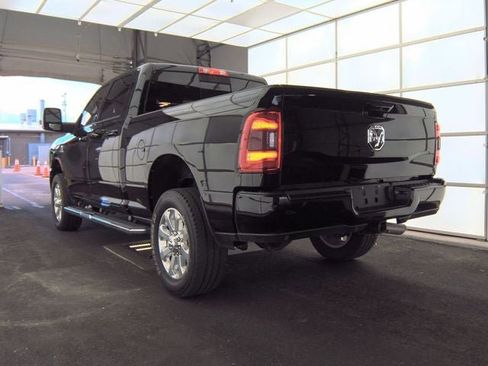 Used 2023 RAM 3500 Laramie AWD/4WD image 12