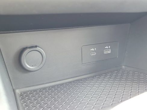 Certified 2025 Nissan Pathfinder SV FWD image 31