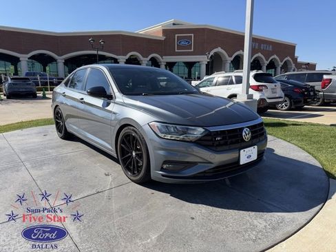 Used 2020 Volkswagen Jetta R-Line w/ R-Line Cold Weather Package image 1