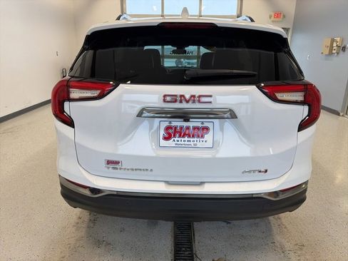 Used 2022 GMC Terrain AT4 w/ Infotainment Package II image 8