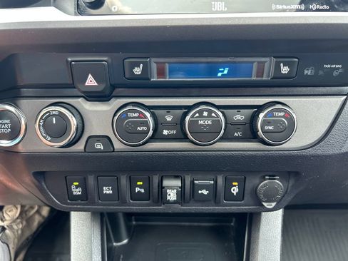 Certified 2022 Toyota Tacoma TRD Sport w/ TRD Premium Sport Package AWD/4WD image 32