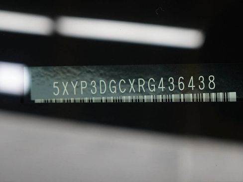 Used 2024 Kia Telluride EX w/ EX Captain's Chair Package image 35